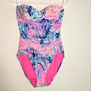 Lilly Pulitzer Swimming Suit Size 8 pink print